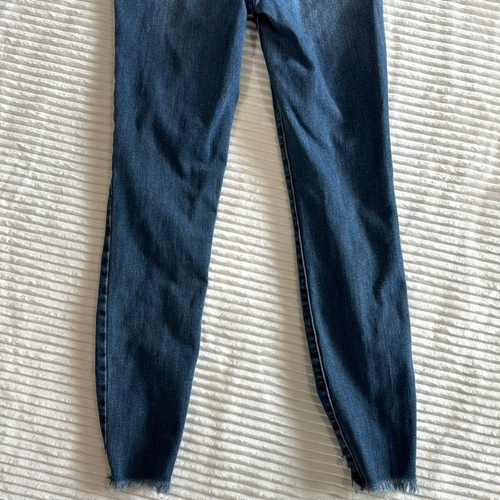 Judy Blue Distressed Jeans Fray Hem 0 / 24 Style# JB88425 - Picture 12 of 12